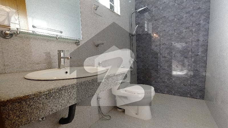 BEAUTIFUL LOCATION UPPER PORTION FOR RENT BEAUTIFUL LOCATION UPPER PORTION FOR RENT