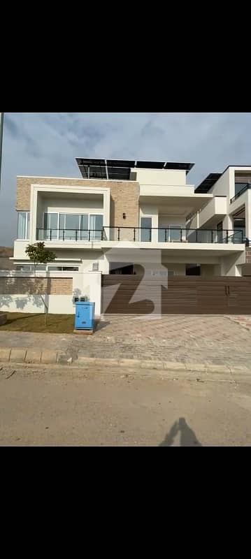 Residential Kanal Structure House For Sale In DHA 4 Sector A On 1st Avenue