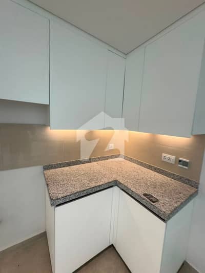 Flat In Emaar The Views Sized 1850 Square Feet Is Available Flat In Emaar The Views Sized 1850 Square Feet Is Available