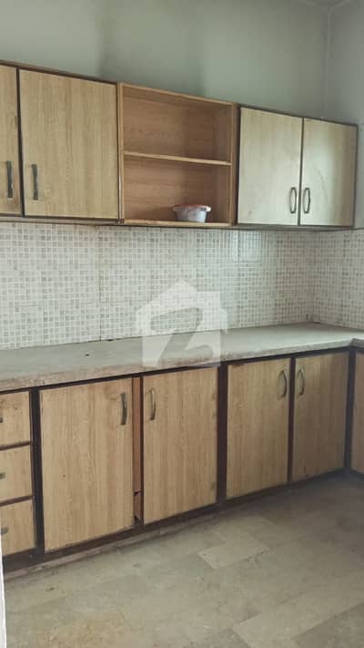 Lease Flat 2 BDD Available For Sale