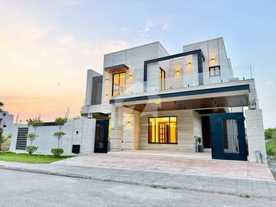 Elegant Design One Kanal House For Sale