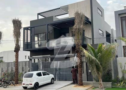 House In DHA Phase 8 Sized 500 Square Yards Is Available House In DHA Phase 8 Sized 500 Square Yards Is Available