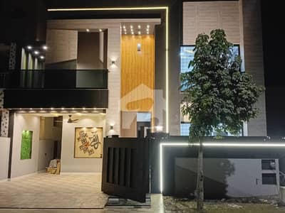 الجلیل گارڈن لاہور میں 5 کمروں کا 10 مرلہ مکان 3.5 کروڑ میں برائے فروخت۔