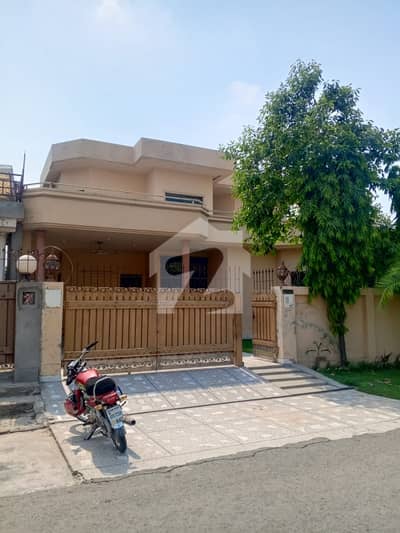DHA phase 3 1kanal house only 6croure 90Lac Near McDonald's and KFC DHA phase 3 1kanal house only 6croure 90Lac Near McDonald's and KFC