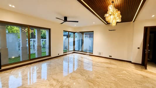 Swimming Pool Sauna Steam Brand New House Is For SALE