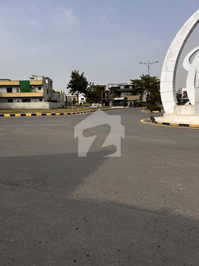 8 Marla Plot For Sale In Faisal Hills