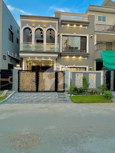 5 Marla Brand New House Available For Rent