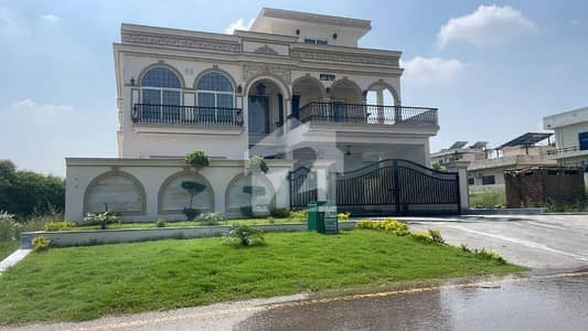 جی ۔ 13 اسلام آباد میں 7 کمروں کا 14 مرلہ مکان 11.75 کروڑ میں برائے فروخت۔ جی ۔ 13 اسلام آباد میں 7 کمروں کا 14 مرلہ مکان 11.75 کروڑ میں برائے فروخت۔