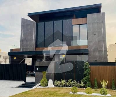 1 Kanal House In DHA Phase 7 Is Available For sale 1 Kanal House In DHA Phase 7 Is Available For sale
