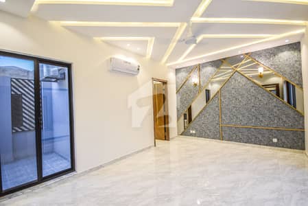 5 MARLA BRAND NEW HOUSE FOR SALE