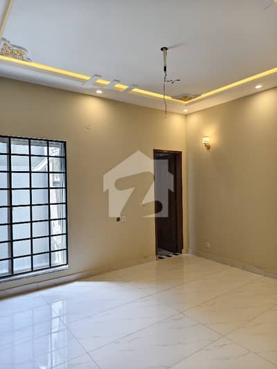 5 Marla Brand New House Available For Rent 5 Marla Brand New House Available For Rent