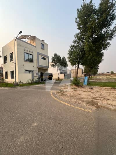 New Lahore City Phase 3 Premier Enclave 5 Marla Plot Prime Location On Ground Possession Plot For Sale In New Lahore City Near To Bahria Town Lahore New Lahore City Phase 3 Premier Enclave 5 Marla Plot Prime Location On Ground Possession Plot For Sale In New Lahore City Near To Bahria Town Lahore
