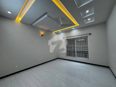 House In DHA Defence Phase 5 For Rent
