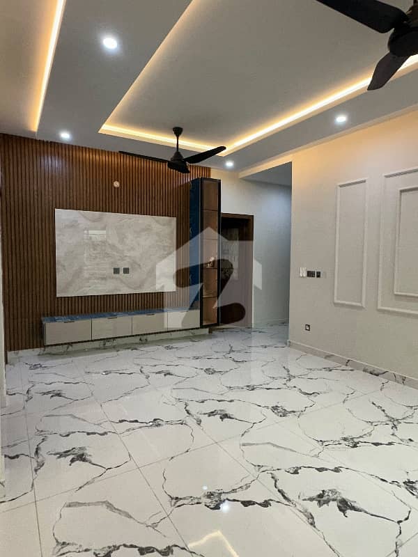 i-14/3 House for sale i-14/3 House for sale
