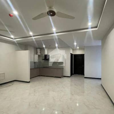 03 BEDROOM LUXURY UNFURNISHED APARTMENT AVAILABLE FOR RENT AT GULBERG GREEN ISLAMABAD