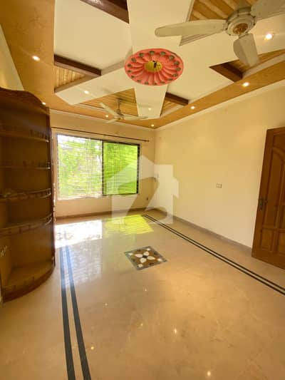 Beautiful Ground Portion For Rent