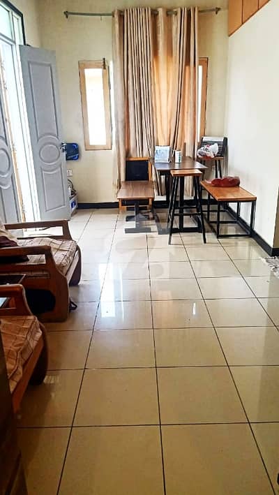 EXCLUSIVE CHANCE DEAL! 120 SQYD CORNER HOUSE FOR SALE IN SCHEME 33