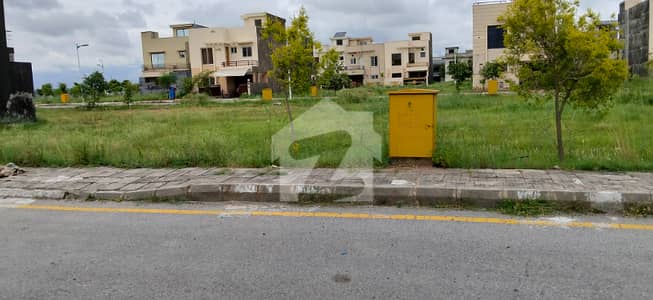 بحریہ ٹاؤن فیز 8 ۔ بلاک آئی بحریہ ٹاؤن فیز 8,بحریہ ٹاؤن راولپنڈی,راولپنڈی میں 5 مرلہ رہائشی پلاٹ 67.0 لاکھ میں برائے فروخت۔