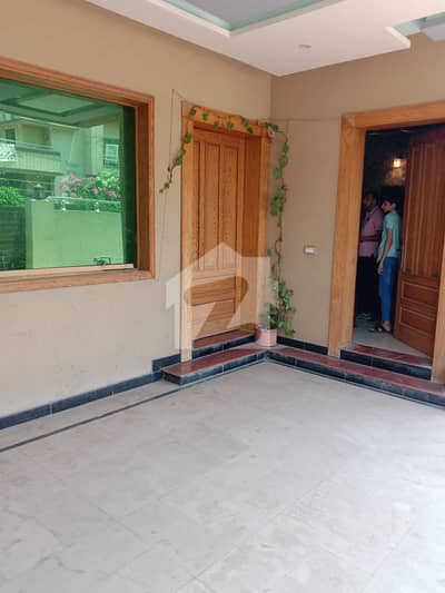 Ideally Located House Of 10 Marla Is Available For Rent In Islamabad Ideally Located House Of 10 Marla Is Available For Rent In Islamabad