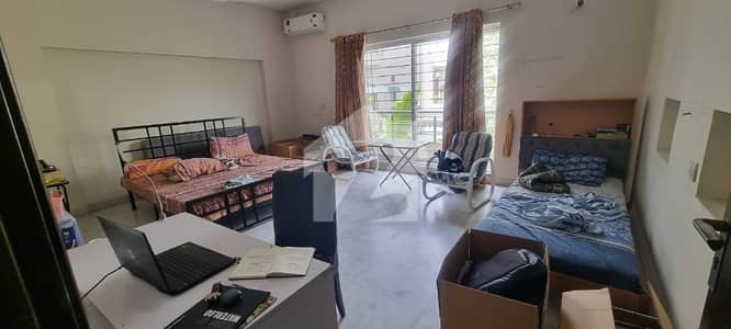 جوہر ٹاؤن فیز 2 جوہر ٹاؤن,لاہور میں 3 کمروں کا 14 مرلہ بالائی پورشن 90.0 ہزار میں کرایہ پر دستیاب ہے۔