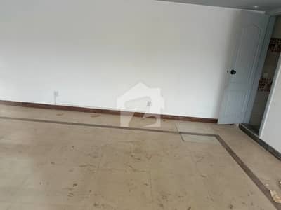 4 Marla First Floor Office for Rent in DHA Phase 4, Block DD,CCA - Spacious with Ample parking