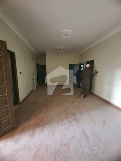 SALIENT COMMERCIAL PORTION/OFFICE FOR RENT