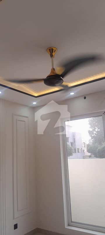 ڈی ایچ اے 11 رہبر سیکٹر 2 ڈی ایچ اے 11 رہبر,لاہور میں 3 کمروں کا 5 مرلہ مکان 1.3 لاکھ میں کرایہ پر دستیاب ہے۔