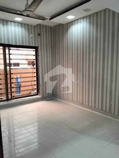 Rawalpindi Bahria Town Phase 8 - 5 Marla House Available For Sale Gas Install