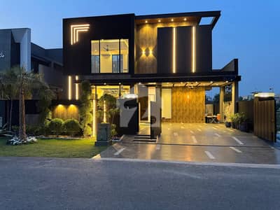 01 KANAL DESIGNER LUXURY UPPER PORTION FULLY FURNISHED AVAILABLE FOR RENT