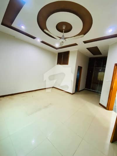 1 Kanal Lower Portion Is Available For Rent In AWT Society
