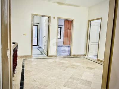 12 MARLA USE Upper PORTION FOR RENT IN VALENCIA TOWN LAHORE