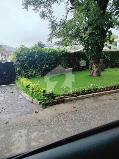 ایف ۔ 6 اسلام آباد میں 9 کمروں کا 5 کنال مکان 14.0 ارب میں برائے فروخت۔