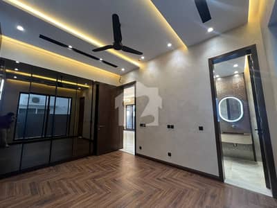 Ideal location House For Sale Ideal location House For Sale