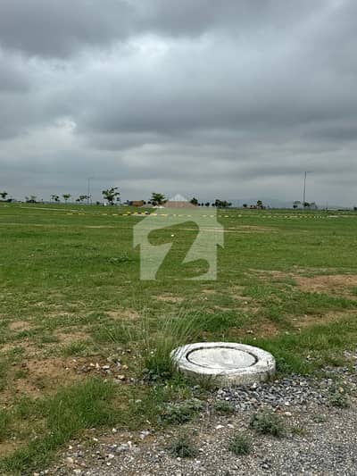 Faisal hills C block 35 70, Plot no 6837