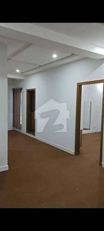 Beautiful Flat Available For Rent Beautiful Flat Available For Rent