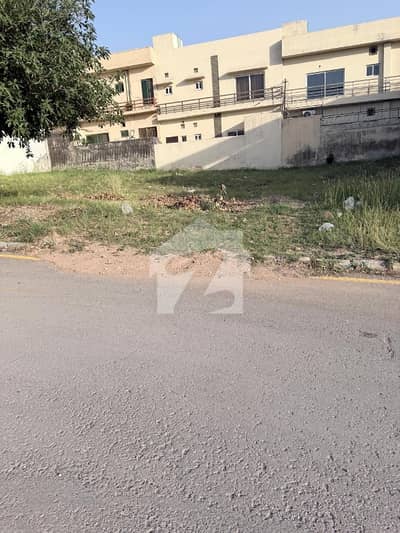 بحریہ ٹاؤن فیز 8 ۔ رفیع بلاک بحریہ ٹاؤن فیز 8,بحریہ ٹاؤن راولپنڈی,راولپنڈی میں 8 مرلہ رہائشی پلاٹ 1.4 کروڑ میں برائے فروخت۔