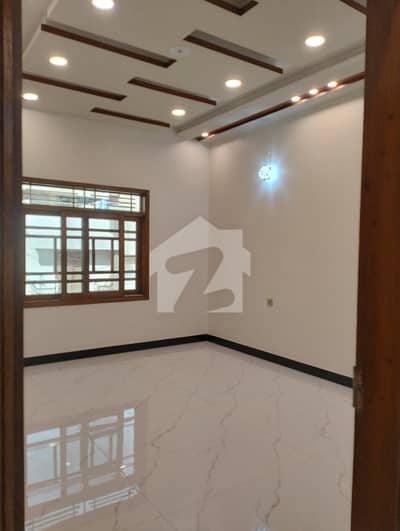 Gulshan Iqbal Block 13D1 1st Floor Commercial Space 240 Square Yards 3 Bed DD Well Maintained Demand 1 Lac 20000 Vip Location