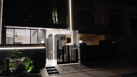 10 Marla House Available For Sale In Formanites Housing Society