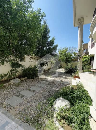 500 Yrd Bunglow For Rent