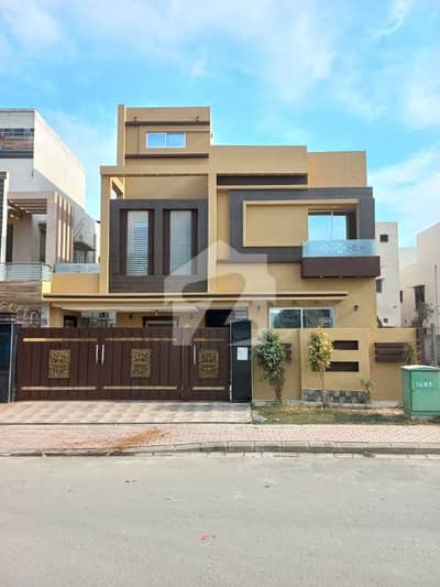 بحریہ ٹاؤن سیکٹر ای بحریہ ٹاؤن,لاہور میں 5 کمروں کا 10 مرلہ مکان 3.9 کروڑ میں برائے فروخت۔ بحریہ ٹاؤن سیکٹر ای بحریہ ٹاؤن,لاہور میں 5 کمروں کا 10 مرلہ مکان 3.9 کروڑ میں برائے فروخت۔
