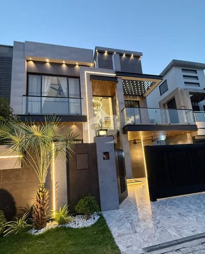 10 Marla Brand New House For Sale In Bahria Town Lahore