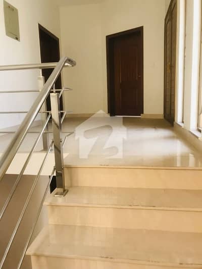 17 Marla 5 Bed Brig House available for sale in askari 10 sector F.