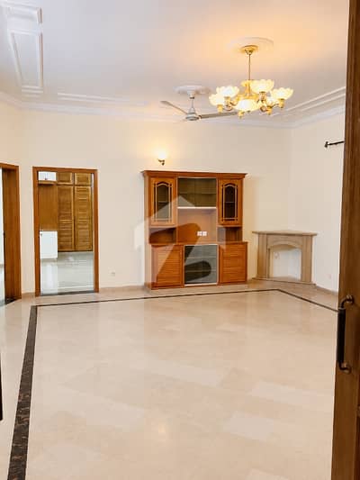 Premium 20 Marla Upper Portion for Rent in F-11 Islamabad | 3 Bed | 3 Bath