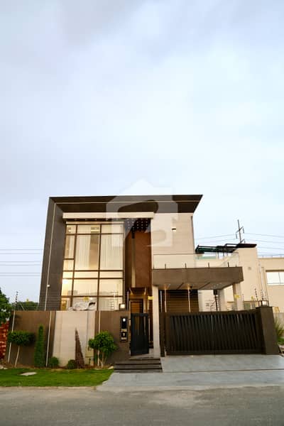 10 MARLA ELEGANT SUPER HOT LOCATED BUNGALOW ON 150 FT. ROAD IS AVAILABLE IN THE BEST BLOCK OF DHA LAHORE. 10 MARLA ELEGANT SUPER HOT LOCATED BUNGALOW ON 150 FT. ROAD IS AVAILABLE IN THE BEST BLOCK OF DHA LAHORE.