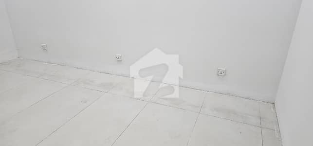 ڈیوس روڈ لاہور میں 6 کنال Studio عمارت 50.0 کروڑ میں برائے فروخت۔