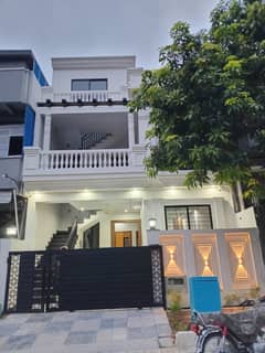 5 Marla Brand New Owner-Built Luxury Double Unit House for Sale 5 Marla Brand New Owner-Built Luxury Double Unit House for Sale