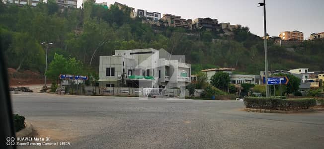 1 Kanal Residential Plot Ideally Situated In DHA Phase 3 - Block B