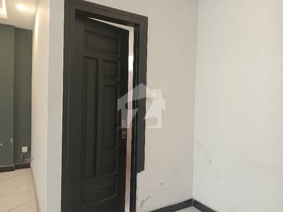 ون کونسٹی ٹِیو شن ایوینو کانسٹیٹیوشن ایوینیو,اسلام آباد میں 1 کمرے کا 4 مرلہ فلیٹ 2.85 لاکھ میں کرایہ پر دستیاب ہے۔