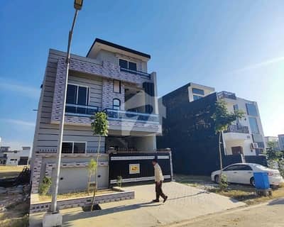 5 Marla House In Faisal Town Phase 1 - Block C For rent At Good Location