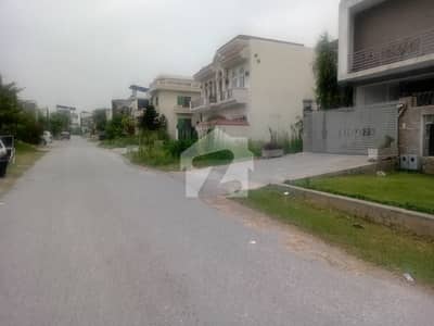 35X70 D-12/3 PARK STREET MARGALLA FACING PLOT FOR SALE 35X70 D-12/3 PARK STREET MARGALLA FACING PLOT FOR SALE